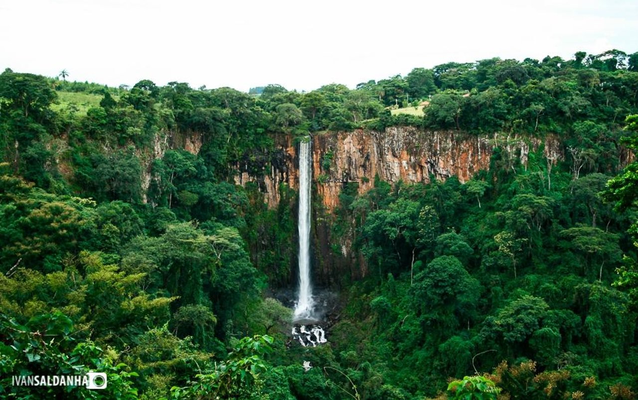Cachoeira de Cássia dos Coqueiros — vista panorâmica